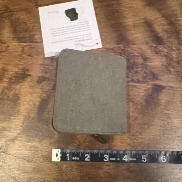 Thirty-One gray Canvas Wallet - Picture 5 of 8